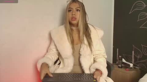 Snapshot of ariannafox_ chatting on 16, 11, 2025 A R I A N N A online show from 16, 11, 2025