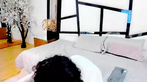 ariannarussell1 online show from 11, 7, 2026
