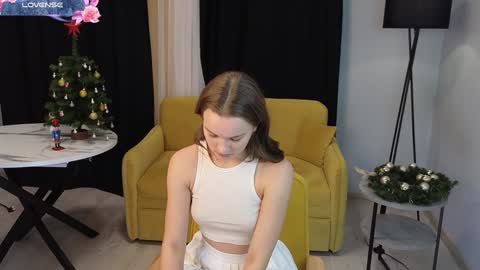 Hello My Name Is Aria3. I Am So Happy To Have You In My Room Pvt Is Open online show from 15, 12, 2024