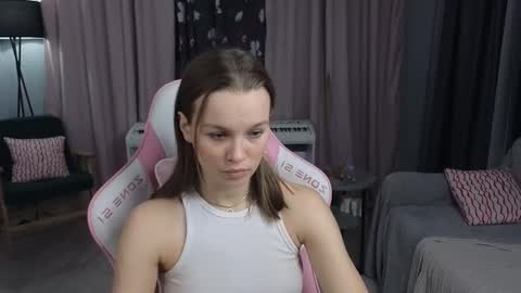 Hello My Name Is Aria3. I Am So Happy To Have You In My Room Pvt Is Open online show from 13, 2, 2025