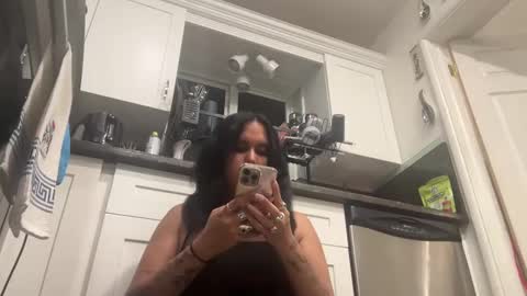 Snapshot of ariawestlove chatting on 18, 11, 2025 Aria online show from 18, 11, 2025