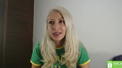 Ari Bunnie  online show from 5, 6, 2026