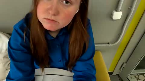 Snapshot of ariel_yumi chatting on 9, 10, 2025 Ariel online show from 9, 10, 2025