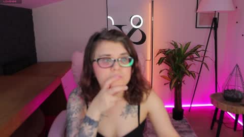 Ariell Mini online show from 7, 6, 2026