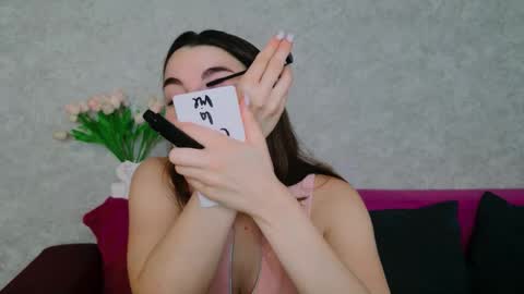 arielstonks_lovee online show from 10, 11, 2025