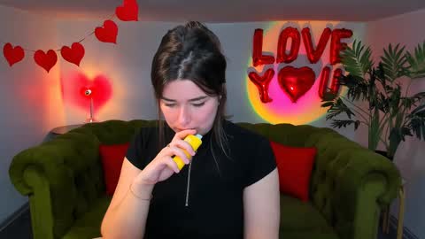 Ari online show from 28, 2, 2025