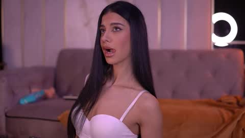 Snapshot of arinarhodes chatting on 8, 11, 2025 Arina online show from 8, 11, 2025