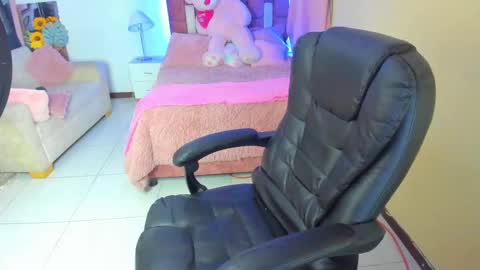 arisha_katy1 online show from 2, 10, 2025