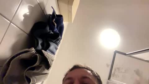 armyskater32 online show from 5, 11, 2025