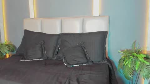 Arohom Lester online show from 30, 11, 2025