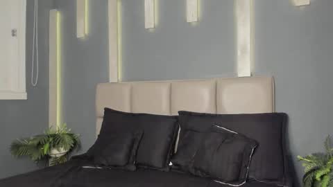 Arohom Lester online show from 1, 12, 2025