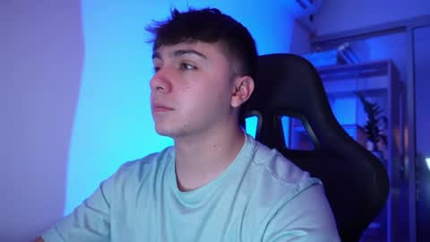 aron__cooper online show from 3, 4, 2026