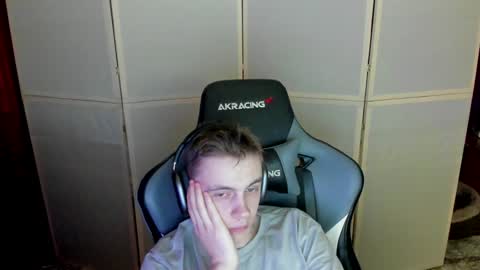 Snapshot of aron_neall chatting on 3, 12, 2024 biggest penis online show from 3, 12, 2024