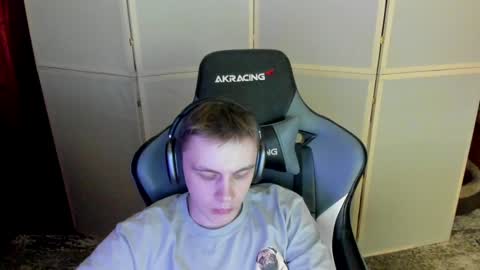 Snapshot of aron_neall chatting on 4, 12, 2024 biggest penis online show from 4, 12, 2024