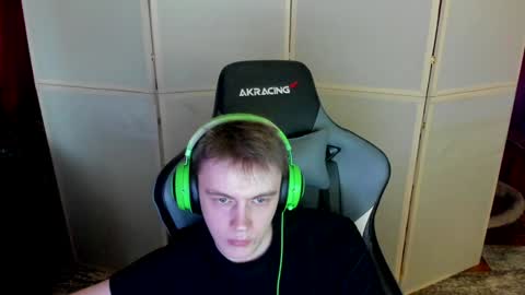 Snapshot of aron_neall chatting on 20, 12, 2024 biggest penis online show from 20, 12, 2024