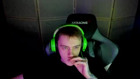 Snapshot of aron_neall chatting on 21, 12, 2024 biggest penis online show from 21, 12, 2024