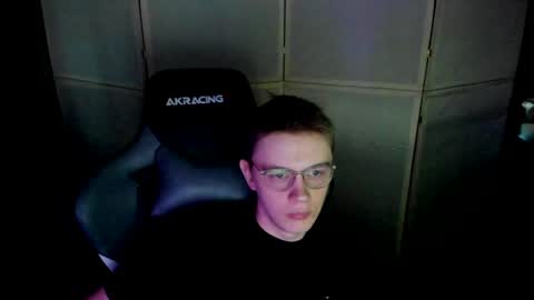 Snapshot of aron_neall chatting on 24, 12, 2024 biggest penis online show from 24, 12, 2024