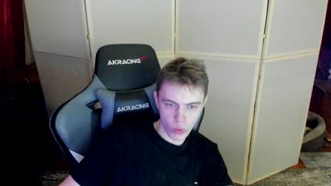 Snapshot of aron_neall chatting on 27, 12, 2024 biggest penis online show from 27, 12, 2024