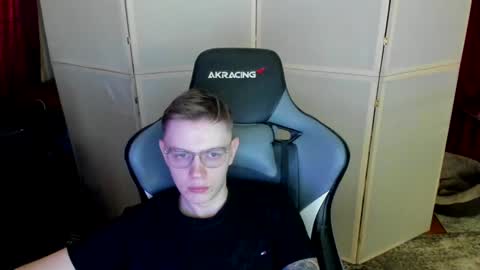 Snapshot of aron_neall chatting on 29, 12, 2024 biggest penis online show from 29, 12, 2024