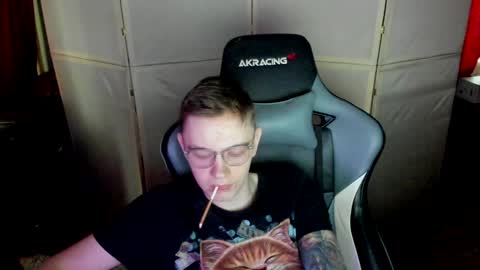 Snapshot of aron_neall chatting on 8, 1, 2025 biggest penis online show from 8, 1, 2025