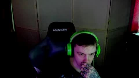 Snapshot of aron_neall chatting on 13, 1, 2025 biggest penis online show from 13, 1, 2025