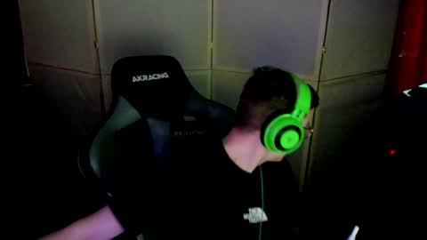 Snapshot of aron_neall chatting on 26, 1, 2025 biggest penis online show from 26, 1, 2025