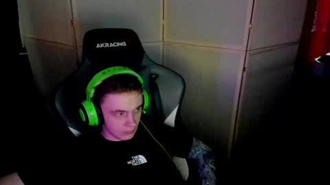 Snapshot of aron_neall chatting on 27, 1, 2025 biggest penis online show from 27, 1, 2025