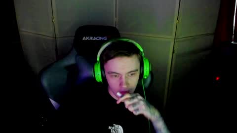 Snapshot of aron_neall chatting on 30, 1, 2025 biggest penis online show from 30, 1, 2025