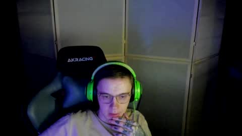 Snapshot of aron_neall chatting on 13, 2, 2025 biggest penis online show from 13, 2, 2025