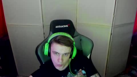 Snapshot of aron_neall chatting on 24, 2, 2025 biggest penis online show from 24, 2, 2025