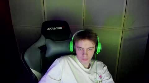 Snapshot of aron_neall chatting on 26, 2, 2025 biggest penis online show from 26, 2, 2025