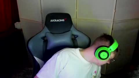 Snapshot of aron_neall chatting on 28, 2, 2025 biggest penis online show from 28, 2, 2025