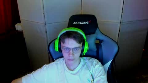 Snapshot of aron_neall chatting on 3, 3, 2025 biggest penis online show from 3, 3, 2025