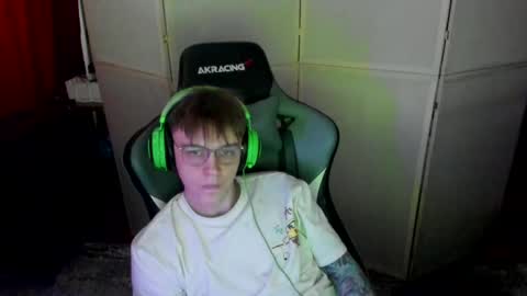 Snapshot of aron_neall chatting on 5, 3, 2025 biggest penis online show from 5, 3, 2025