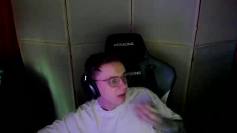 Snapshot of aron_neall chatting on 12, 3, 2025 biggest penis online show from 12, 3, 2025