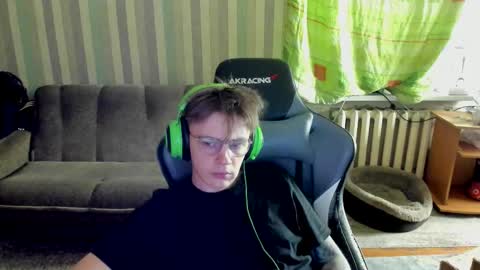 Snapshot of aron_neall chatting on 6, 10, 2025 biggest penis online show from 6, 10, 2025