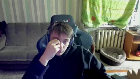 Snapshot of aron_neall chatting on 10, 10, 2025 biggest penis online show from 10, 10, 2025