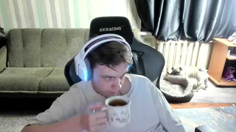 Snapshot of aron_neall chatting on 3, 12, 2025 biggest penis online show from 3, 12, 2025