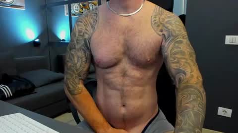 Snapshot of arongrant chatting on 10, 6, 2026 AronGrant online show from 10, 6, 2026
