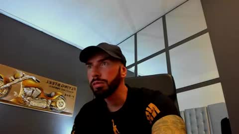 Snapshot of arongrant chatting on 11, 7, 2026 AronGrant online show from 11, 7, 2026