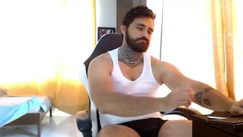 aronmiller online show from 24, 11, 2025