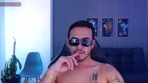 Adrian online show from 6, 10, 2025