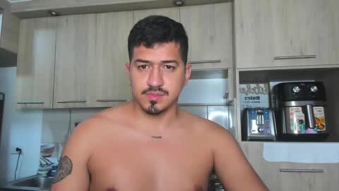 Snapshot of aronwilliams69 chatting on 26, 2, 2025 ARON  Independent model  online show from 26, 2, 2025