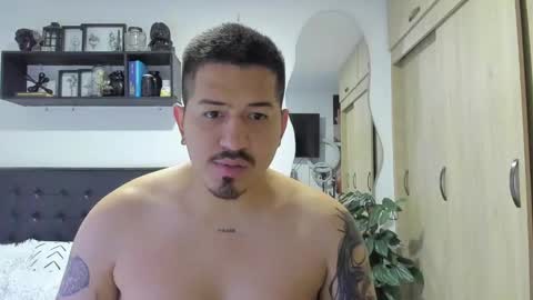 Snapshot of aronwilliams69 chatting on 17, 9, 2025 ARON  Independent model  online show from 17, 9, 2025