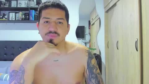 Snapshot of aronwilliams69 chatting on 23, 10, 2025 ARON  Independent model  online show from 23, 10, 2025