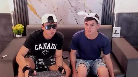 Aroon   online show from 4, 4, 2026