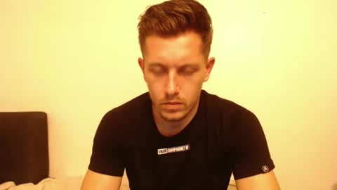 Snapshot of arromwilliam90 chatting on 8, 12, 2024 arromwilliam90 online show from 8, 12, 2024