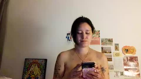 Snapshot of arrosemoi chatting on 4, 5, 2026 arrosemoi online show from 4, 5, 2026
