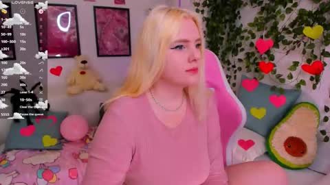 art_lovee_ online show from 25, 2, 2026