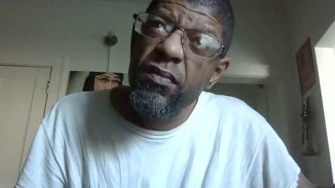 Snapshot of arteblazze chatting on 8, 3, 2025 Arteblazze not daddy boy bitch or nigga online show from 8, 3, 2025